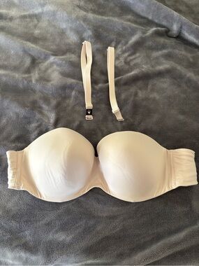EUC Body by Victoria lined strapless bra size 38DDD/F85
